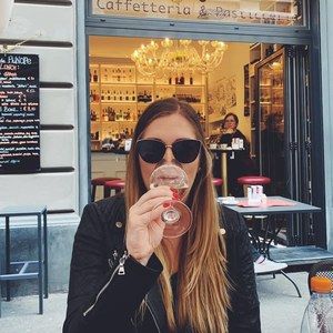 Meet your Posher, Vicki